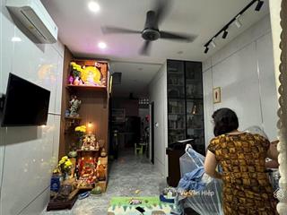 Giảm 300tr còn 3.75 tỷ nhà 2 lầu 2pn 2wc hẻm 3.5m đường phú định giáp quận 6