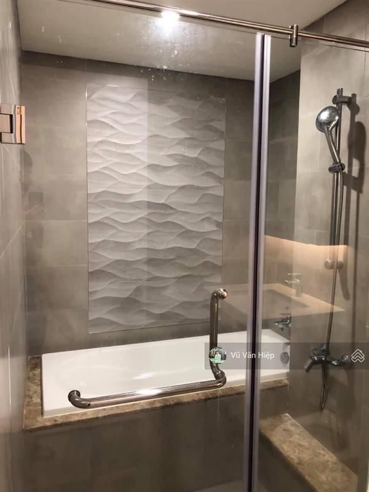 Chính chủ bán căn 3pn tháp thương mại t3 estella heights 125m2 bán 20 tỷ.