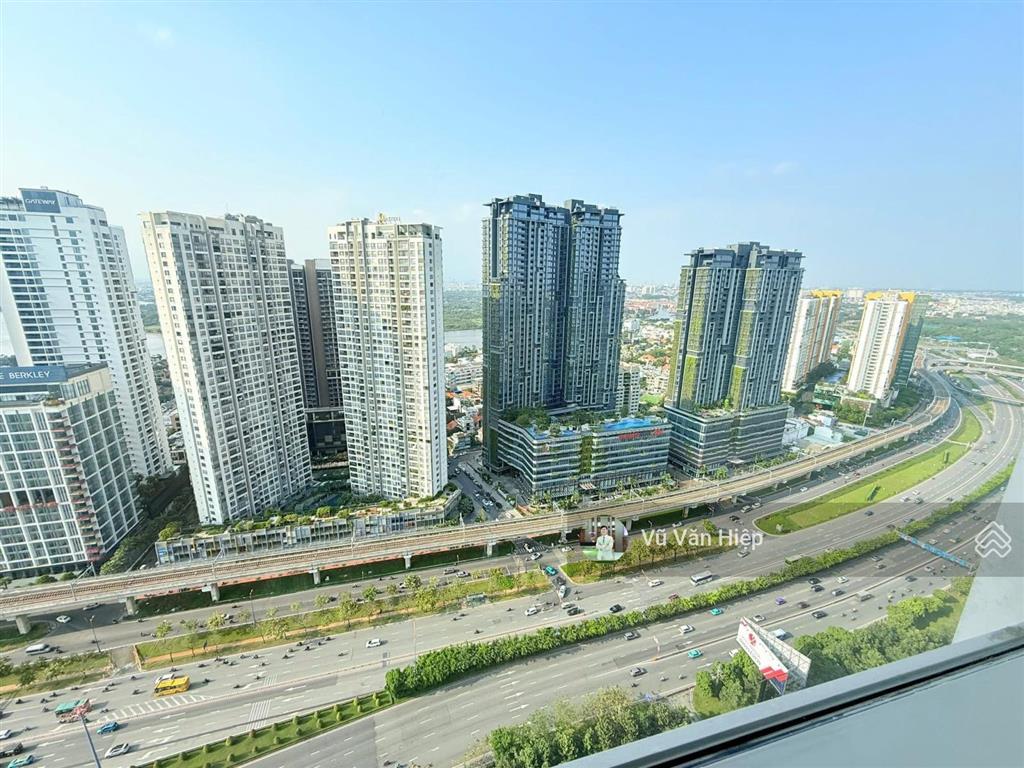 Chính chủ bán căn 3pn tháp thương mại t3 estella heights 125m2 bán 20 tỷ.