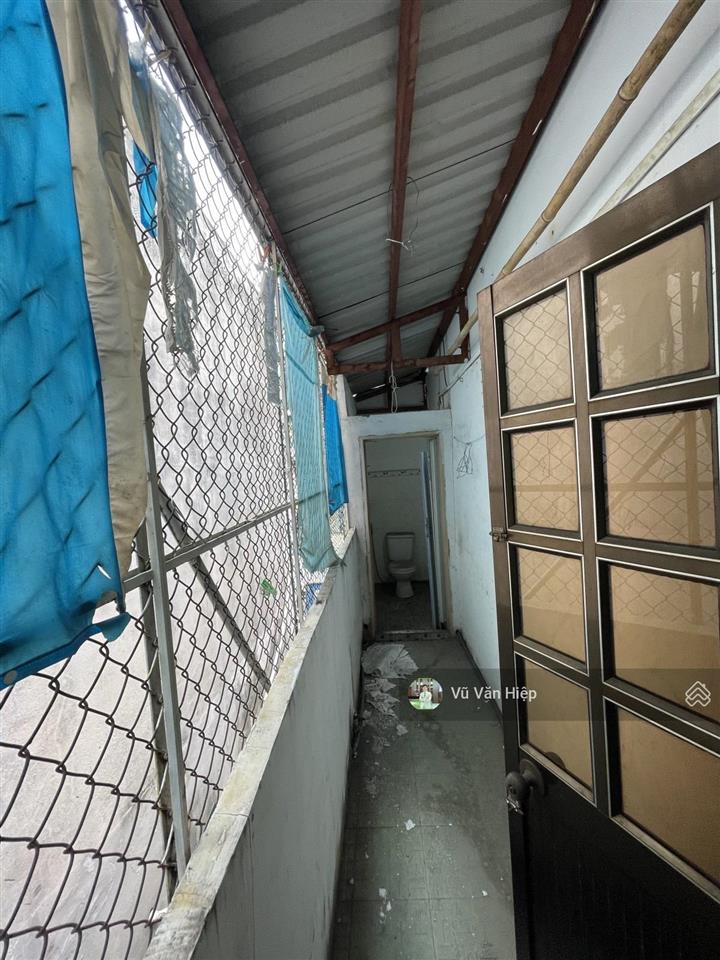 Nhà 2 lầu mặt tiền đường phạm văn chí quận 6, 2pn 2wc diện tích 3x7 lô góc hơn 4 tỷ
