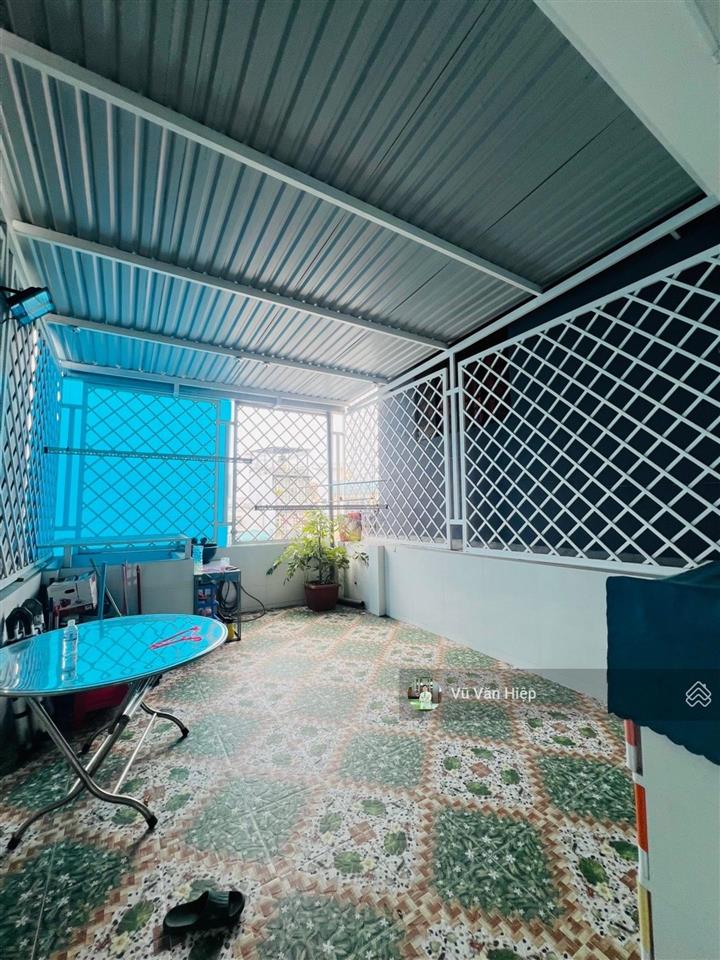 Nhà 3 tầng 4m x 19m mặt tiền khu tên lửa đối diện bx miền tây hơn 8.3 tỷ 3pn 4wc