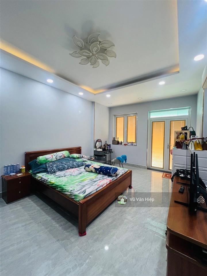 Nhà 3 tầng 4m x 19m mặt tiền khu tên lửa đối diện bx miền tây hơn 8.3 tỷ 3pn 4wc