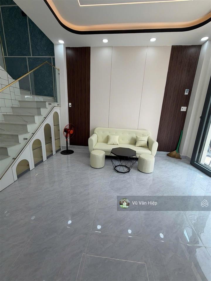 Nhà mới ngay chợ phú lâm, quận 6, 3pn 2wc có phòng trệt dt 4m x 11.5m vuông vức bán nhanh 4.8 tỷ.