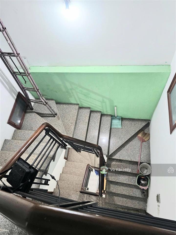 Mặt tiền khu tên lửa 4 tầng 4m x 16m 5pn 7wc bán 8,3 tỷ.  0968 888 *** hiệp realty