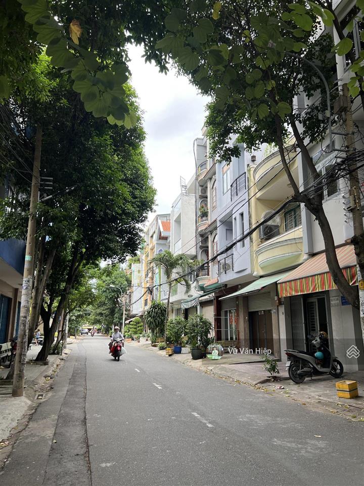 Mặt tiền khu tên lửa 4 tầng 4m x 16m 5pn 7wc bán 8,3 tỷ.  0968 888 *** hiệp realty