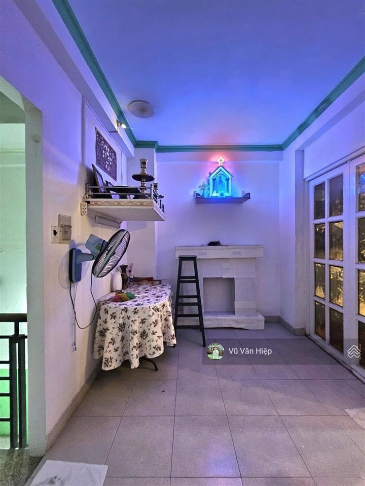 Mặt tiền khu tên lửa 4 tầng 4m x 16m 5pn 7wc bán 8,3 tỷ.  0968 888 *** hiệp realty