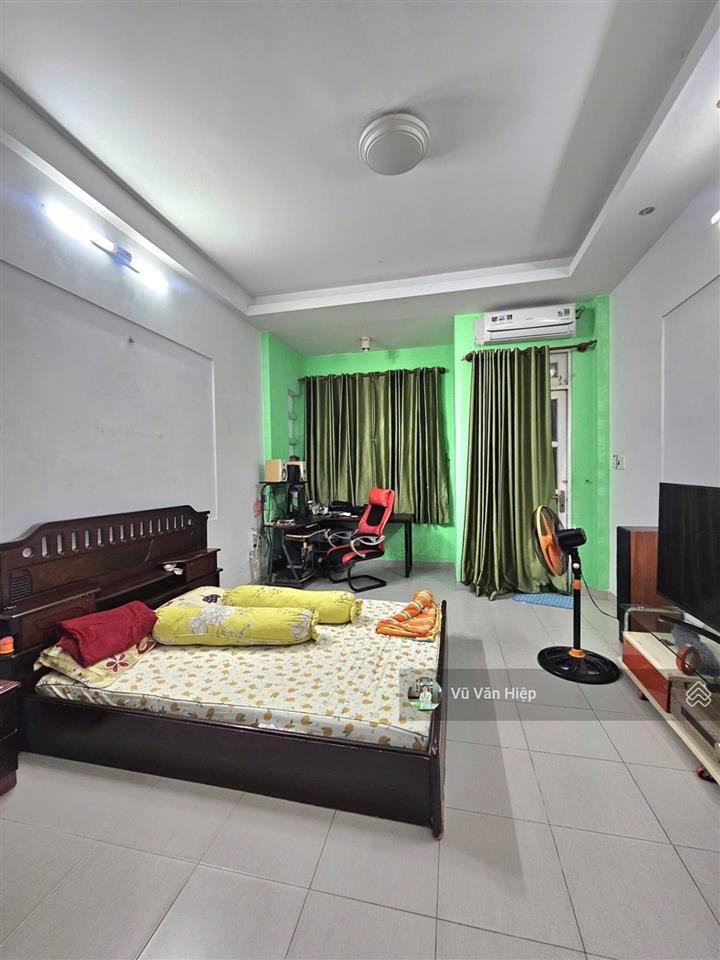 Mặt tiền khu tên lửa 4 tầng 4m x 16m 5pn 7wc bán 8,3 tỷ.  0968 888 *** hiệp realty