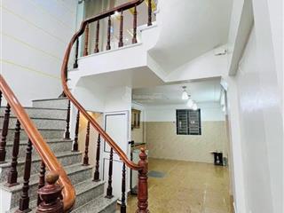 Cho thuê nr tại số 4, ngõ 37/23, bằng a, 15 triệu, 44m2, 4pn, 2wc, 5 tầng, đẹp xuất sắc!