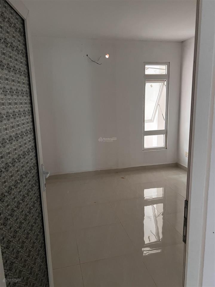Cho thuê căn hộ riêng thoáng đãng, yên tĩnh, đường ô tô