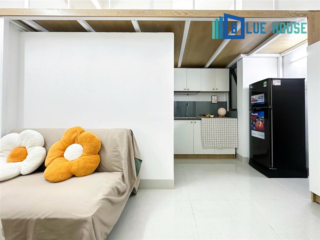 Tân phú trống sẵn phòng ban công  ngay đh công thương  2,3 bạn ở thoải mái