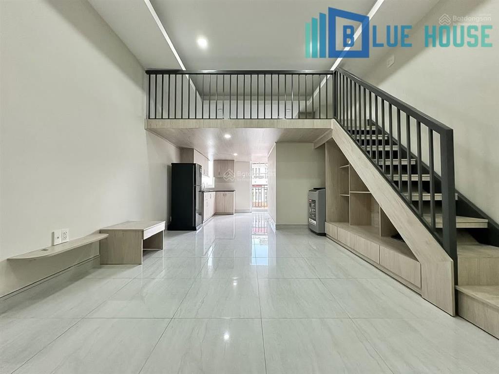 Phòng gác cao ban công  etown cộng hòa tân bình  trống sẵn