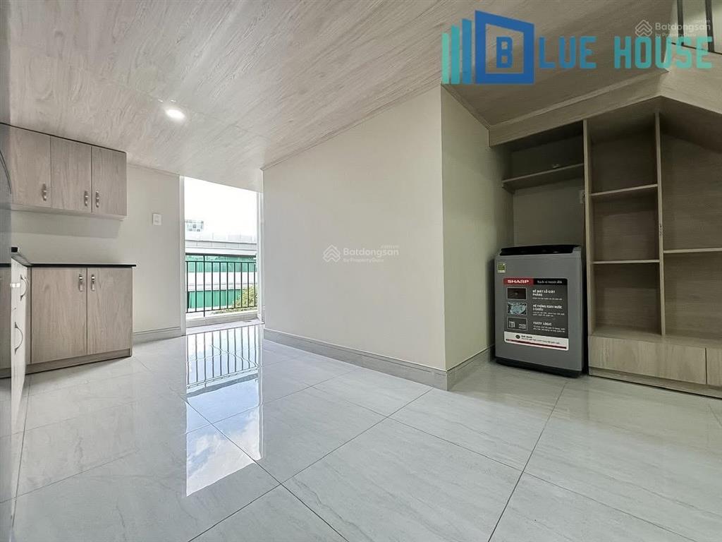 Phòng gác cao ban công  etown cộng hòa tân bình  trống sẵn