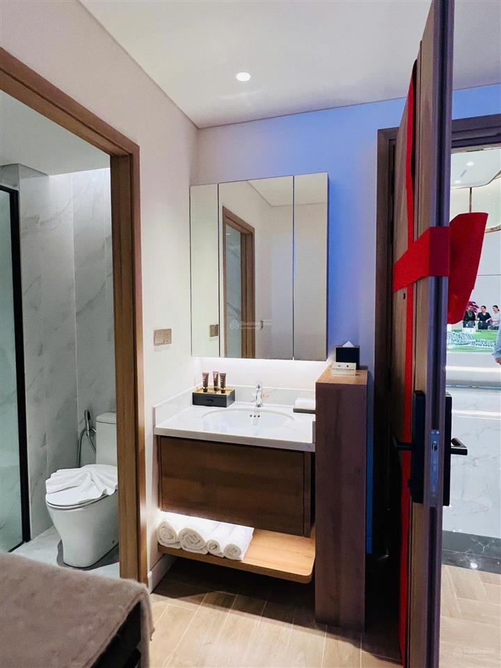 Giá lời em đang có 1 căn 3pn view thành phố  giá 60 tr/m2  ký hđmb 10% bank hỗ trợ ls 0% 24 tháng