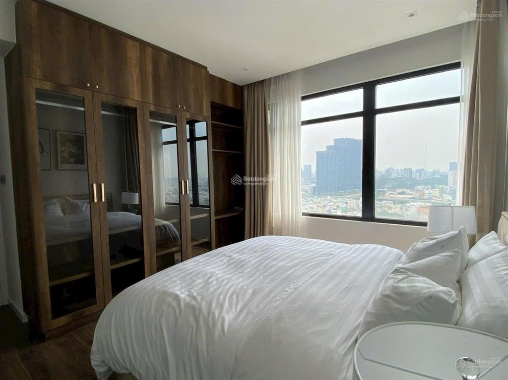 Chính chủ bán căn hộ 79m2 usilk city full nội thất, ban công hướng mát. giá tốt hơn 5tỷ.