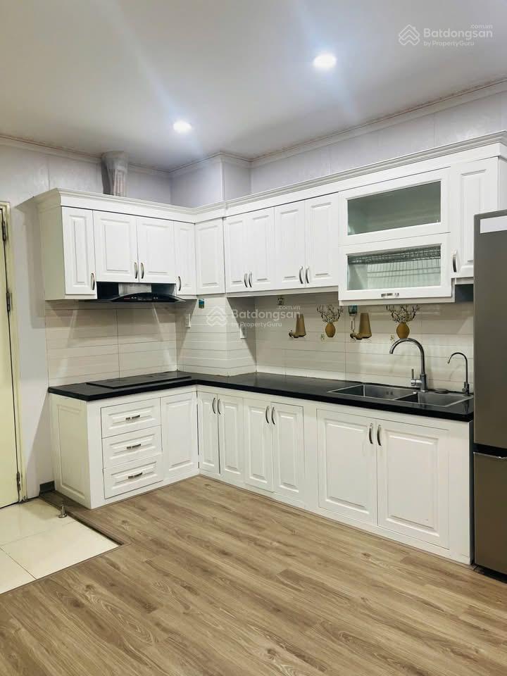 Chính chủ bán căn hộ 79m2 usilk city full nội thất, ban công hướng mát. giá tốt hơn 5tỷ.