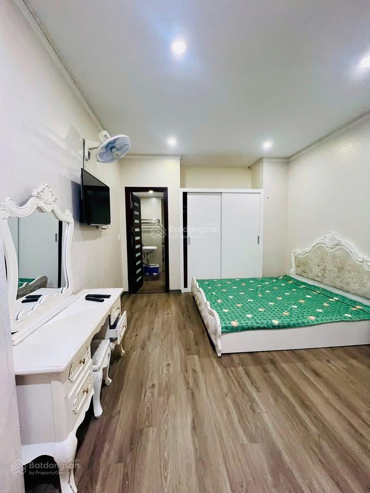 Chính chủ bán căn hộ 79m2 usilk city full nội thất, ban công hướng mát. giá tốt hơn 5tỷ.