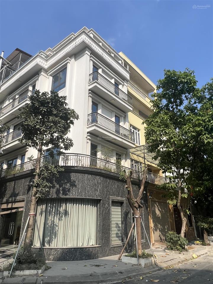 Cho thuê lk khu đô thị văn khê, hà đông. giá tốt 20 triệu dt 83m2, 5 tầng, thang máy ô tô vào nhà.
