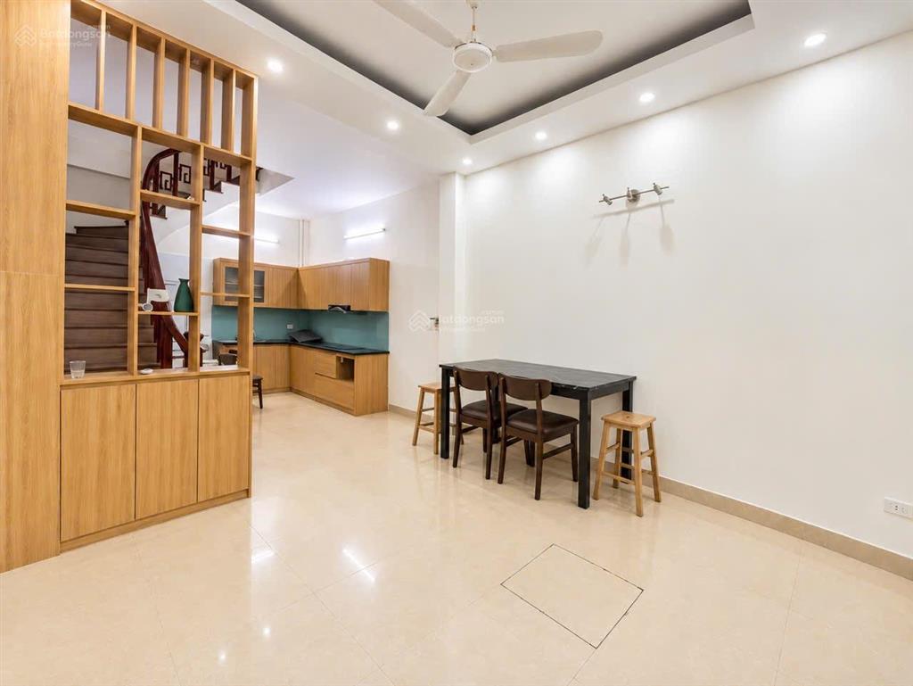 Cho thuê phố lụa hà đông  giá 11 triệu. nhà 40m2x4 tầng 3pn, 3vs tiện ích đầy đủ.