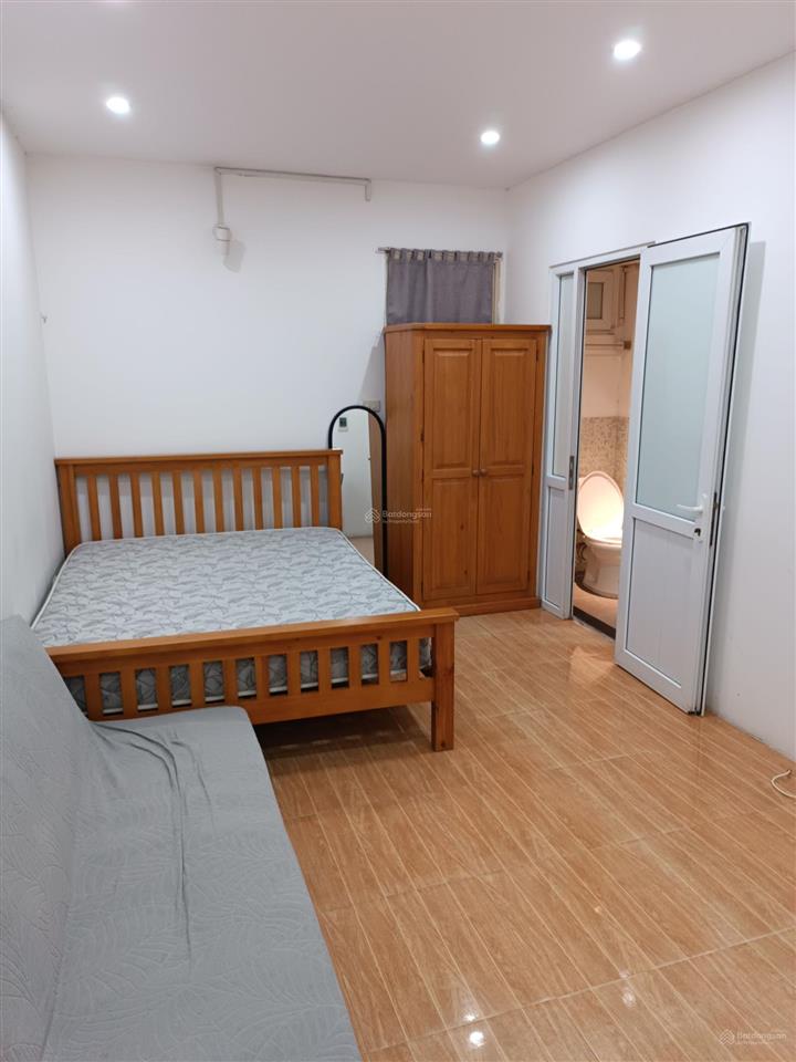 Căn hộ cc phố cổ hàng bún, ba đình, sân vườn sáng thoáng, ô tô đỗ cổng. 5,5tr,  0917 420 ***