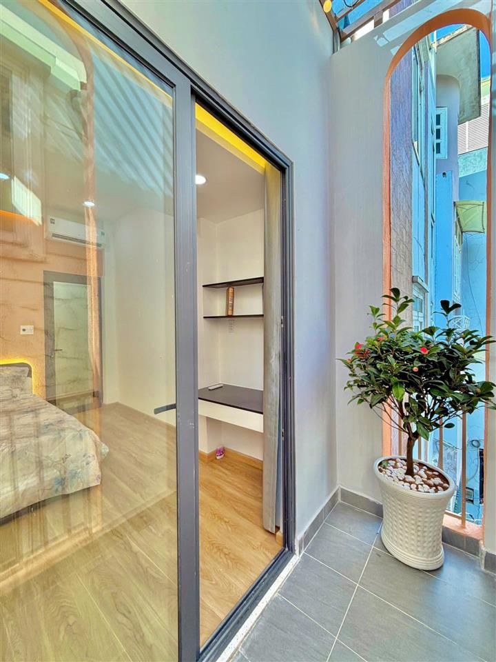 [ sát đh hutechngoại thương ] nội thất mới4pnkhu sầm uất