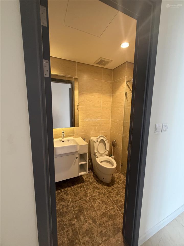 Bán căn góc 3pn vinhomes d'capitale view hồ, full nội thất, giá 10,5 tỷ bao thuế phí