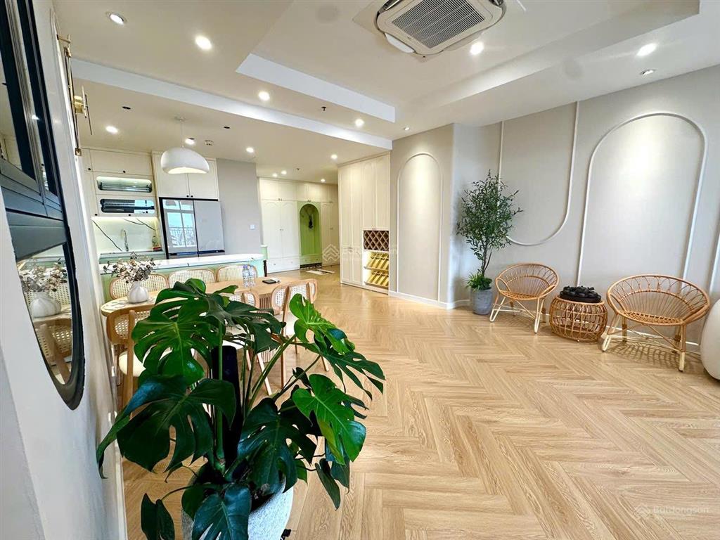 Bán nhanh căn hộ 2n toà 219 trung kính giá chỉ 6 tỷ full đồ đẹp