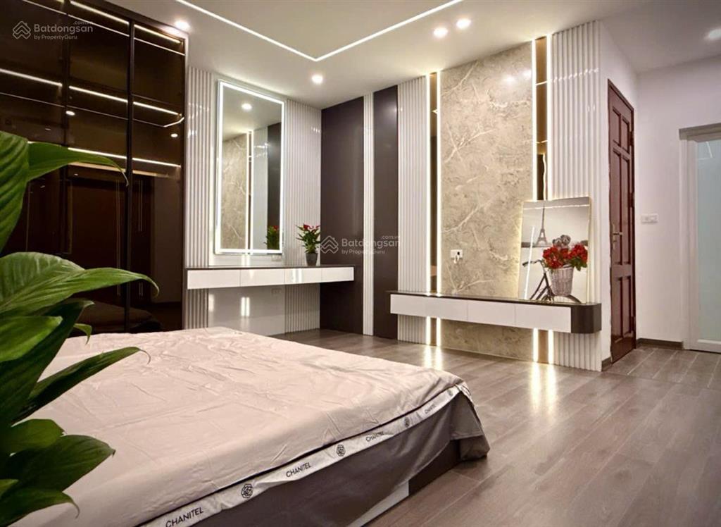 Cực hiếm! nguyễn chí thanh, ngõ thông, kinh doanh, thang máy, 6 tầng, nhà đẹp, lô góc, 41m2*6t