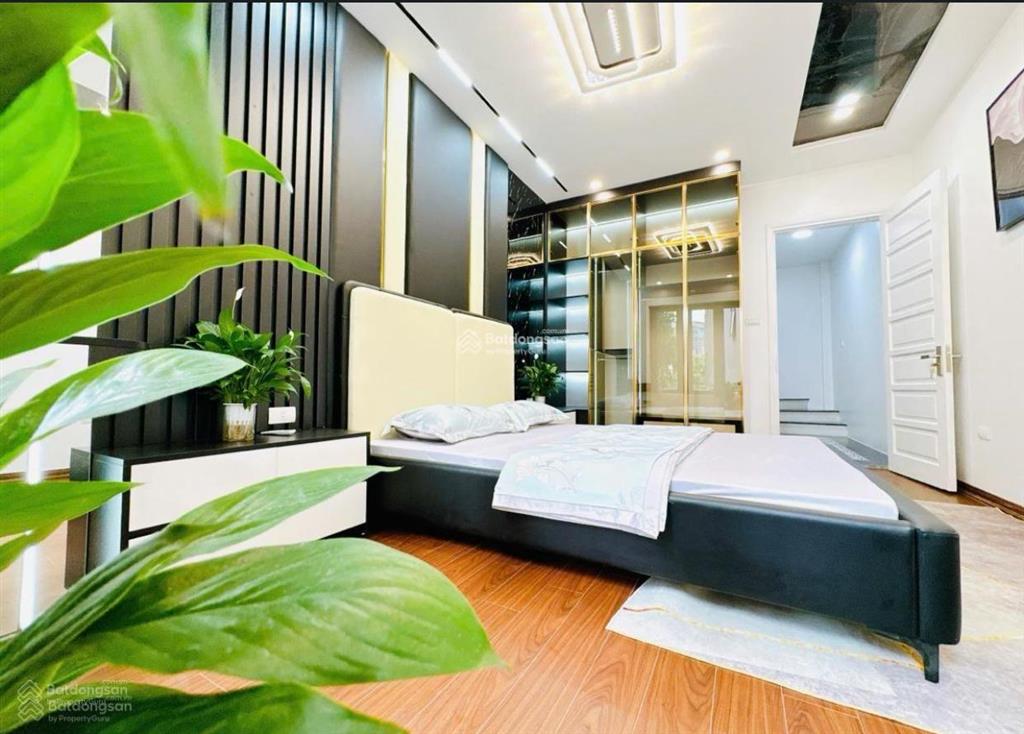 Giá cắt lỗ! trần hữu tước, lô góc, ngõ thông, gần mặt phố, 25m ô tô tránh, dt 45m2*4t