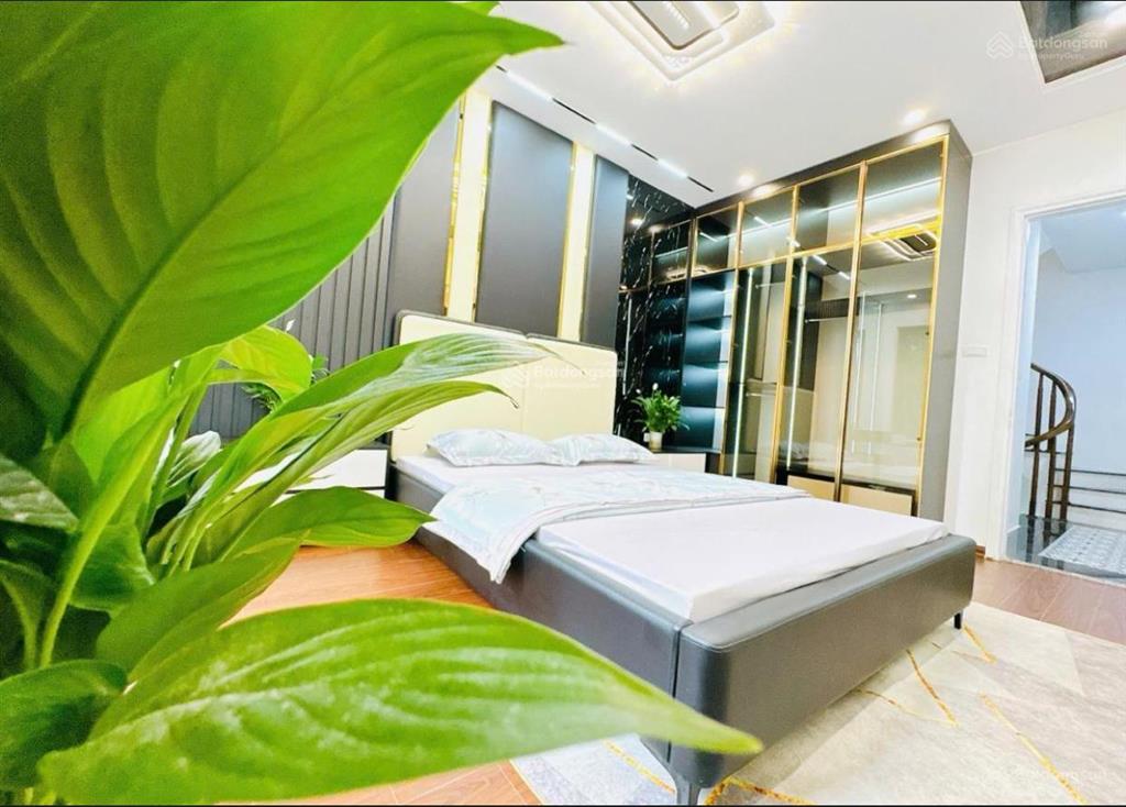Giá cắt lỗ! trần hữu tước, lô góc, ngõ thông, gần mặt phố, 25m ô tô tránh, dt 45m2*4t