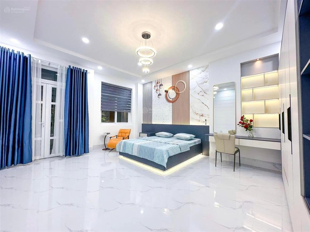 Bán nhanh! phố chùa bộc  ngõ thông  gần phố, 25m ô tô tránh  mặt ngõ to như phố  nhà đẹp ở luôn
