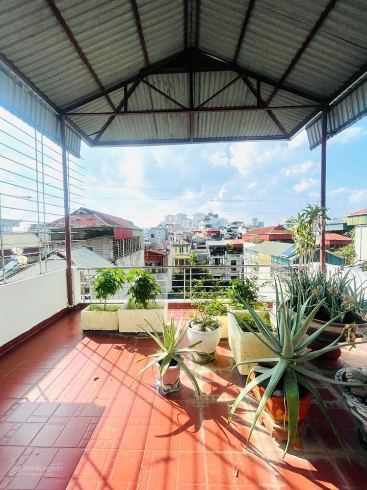 Hot! lê trọng tấn, lô góc, ô tô tránh, nhà dân xây chắc chắn, 5t, 8pn, ngõ to 4m, chỉ có 9,31 tỷ