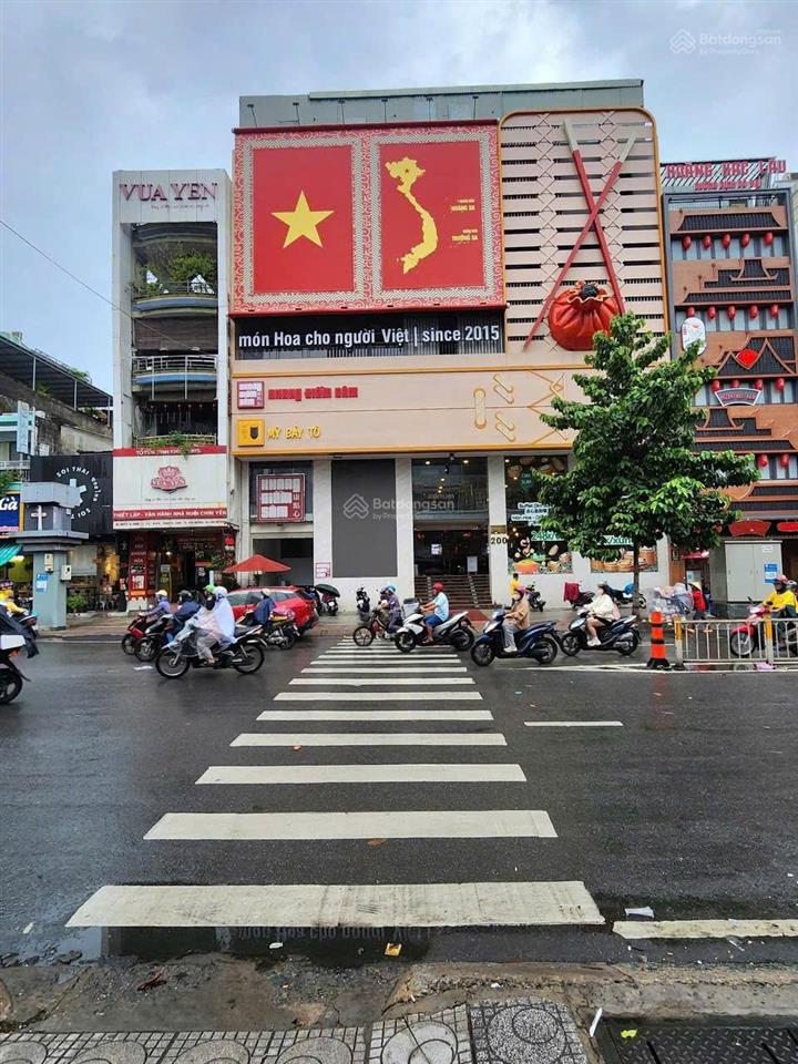 Diện tích lớn  dt 18x40m, nở hậu. cn 600m2  mặt tiền nguyễn tri phương, quận 10. giá 290 tỷ