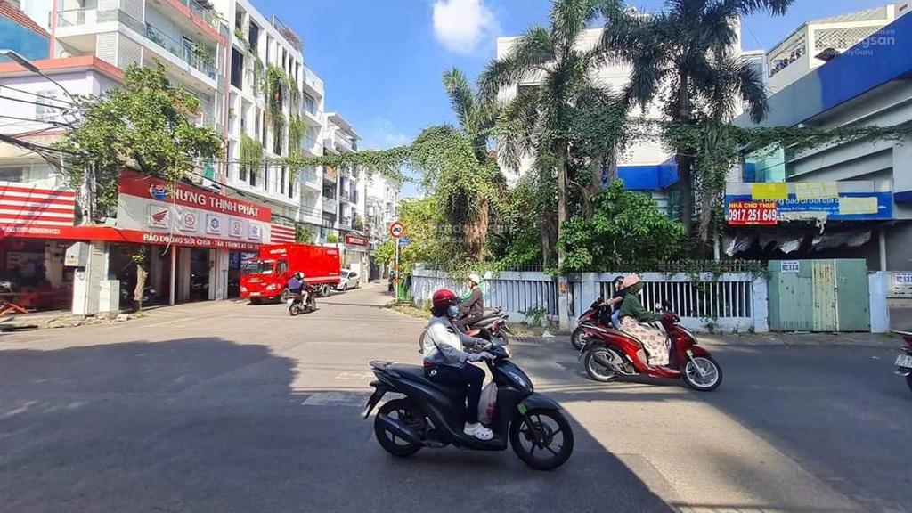 Bán nhà góc 2 mặt tiền đường hồng lĩnh  đồng nai, quận 10  dt 17x23m  kc 2 tầng. giá 75 tỷ