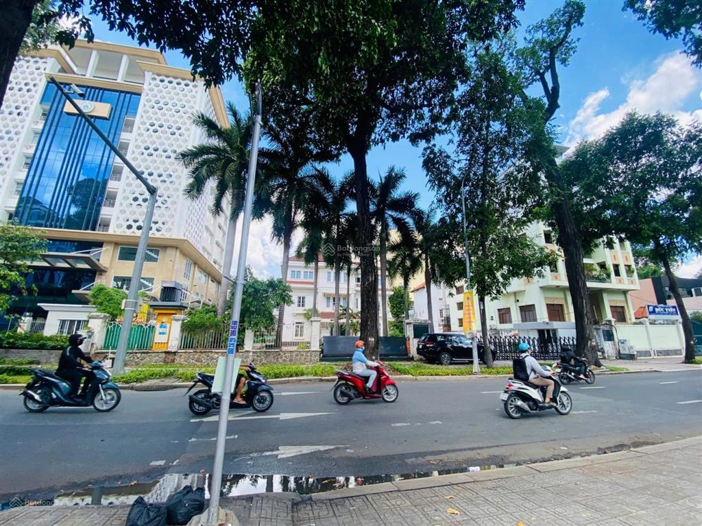 Bán nhà 161 pasteur  dt 36x80m = 3032,3m2 đất ở  ctxd 4 hầm + 22 tầng  giá 2.300 tỷ