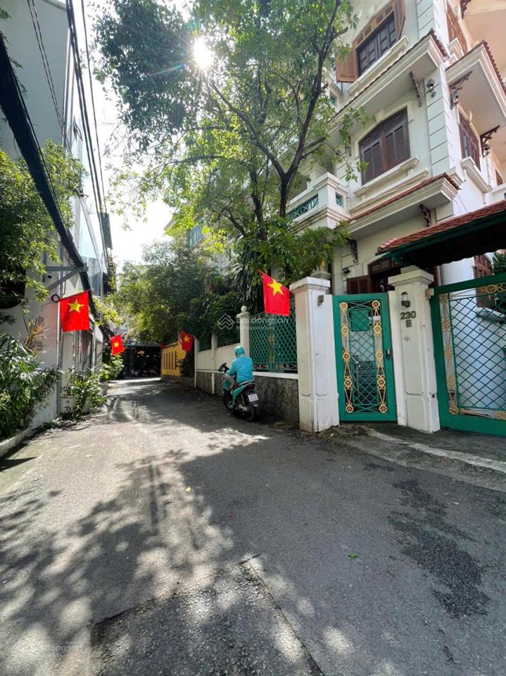 Khuôn đất 9,65 x 27,5m. cn 262m² đường nguyễn cư trinh, quận 1  cần bán gấp  đơn giá ~ 200tr/m²