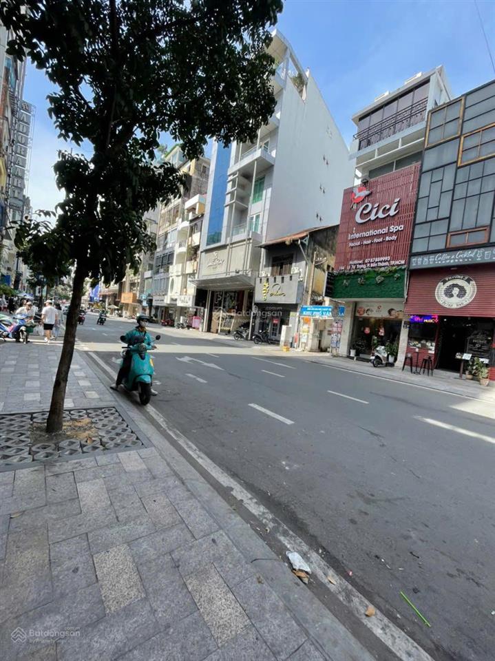 Chính chủ bán mặt tiền  lý tự trọng, quận 1. dt 20 x 50m. cn ~1067m²