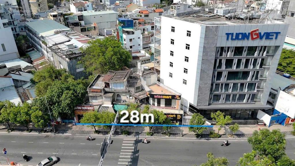 Bán gấp mặt tiền 140 nguyễn văn trỗi, phú nhuận  dt 28x40m. cn 465m². ctxd hầm, 7 lầu. giá 250 tỷ
