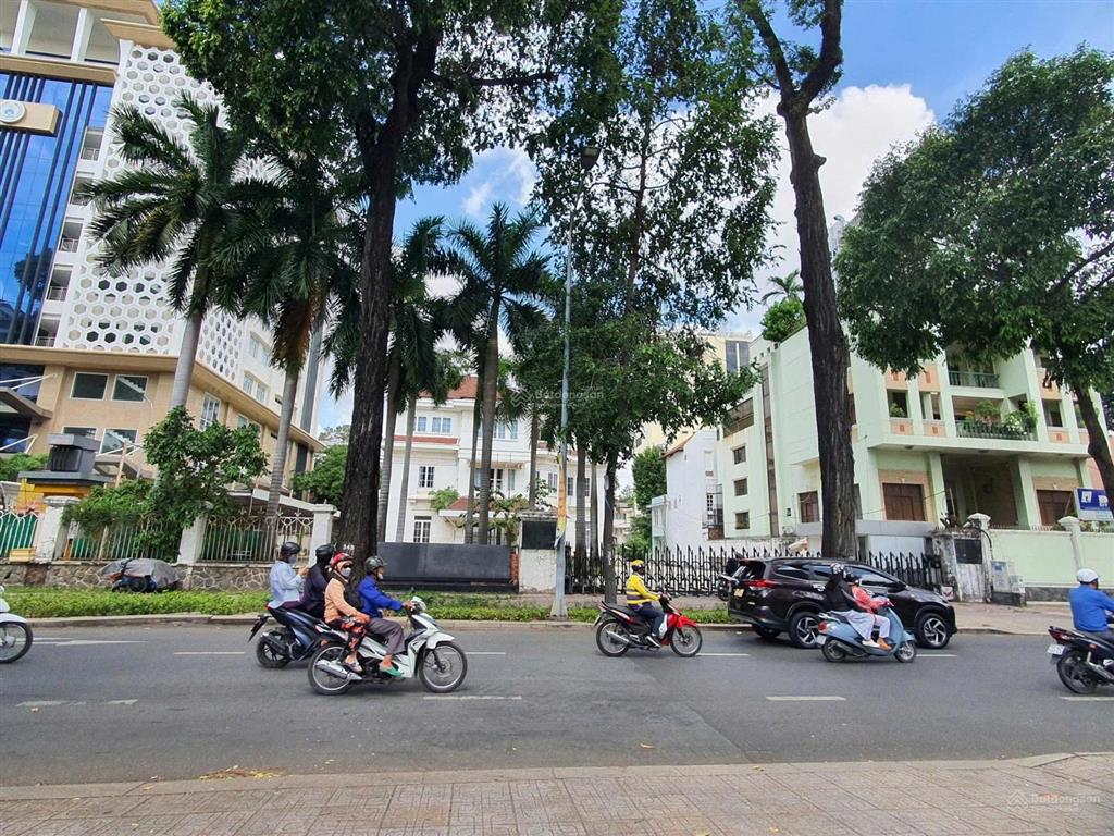 Bán nhà 161 pasteur  dt 36x80m = 3032,3m2 đất ở  ctxd 4 hầm + 22 tầng  giá 2.300 tỷ