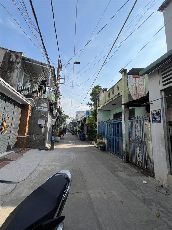 Nhà 2 tầng 4x26m, đường xe hơi. ngay giáp xứ tân đông, lê văn khương