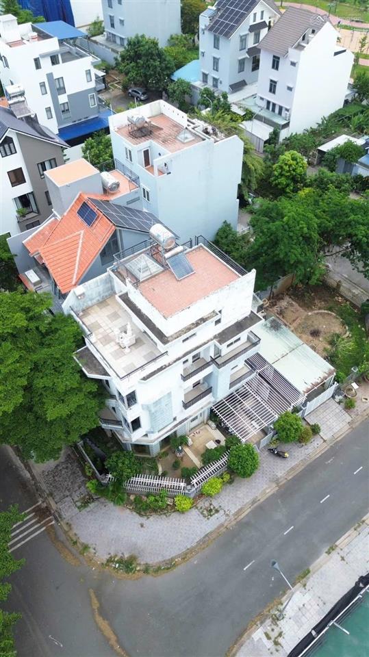 Biệt thự góc 2 mặt tiền view sông kdc gia hòa cách global city chỉ 5p