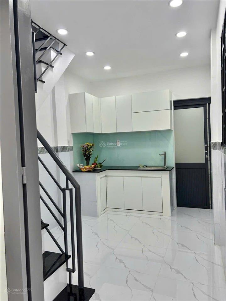 2 tỷ  nhà 2 tầng  sổ riêng, hoàn công  kha vạn cân, linh chiểu