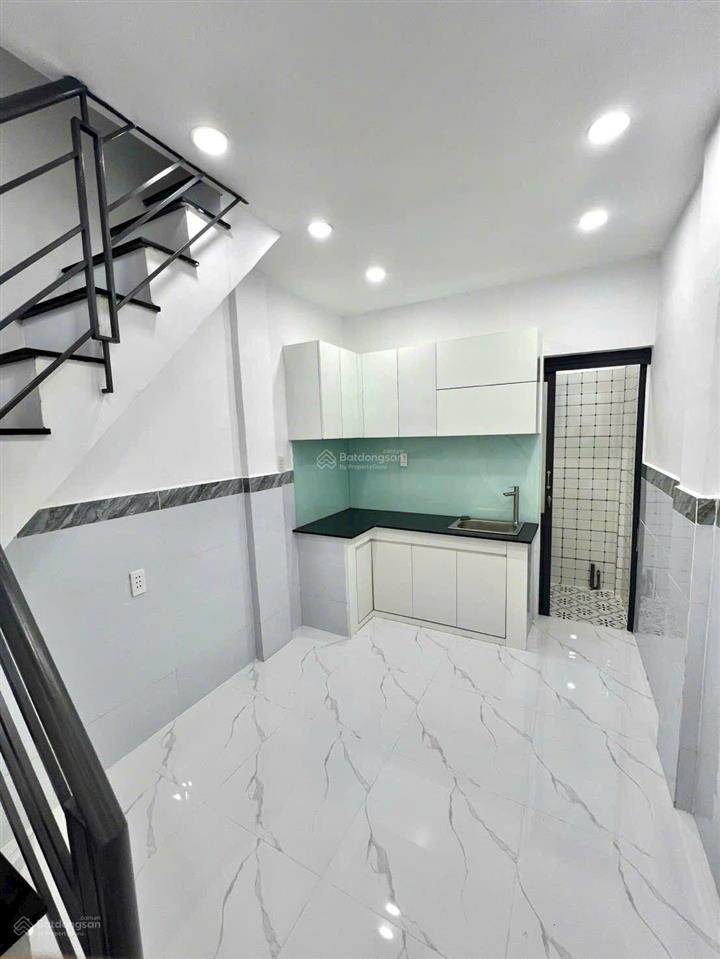 2 tỷ  nhà 2 tầng  sổ riêng, hoàn công  kha vạn cân, linh chiểu