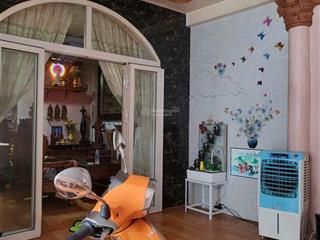 4,5 tỷ  2 tầng 71m2  đường 13, linh xuân. cách mặt tiền 1 căn nhà  71m2 full thổ  sổ vuông vức