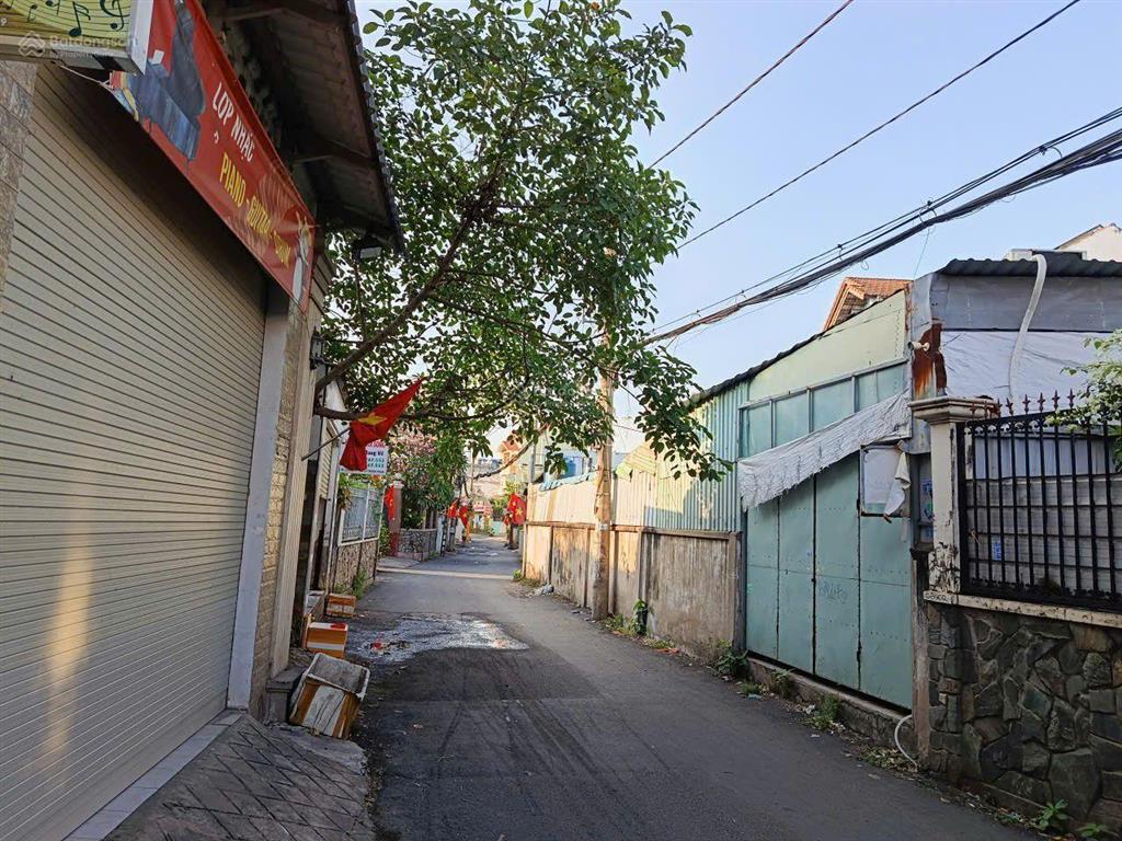 Nhà mặt tiền đường số 10  68m2  4 tầng, 3 phòng ngủ  giá 7,3tỷ