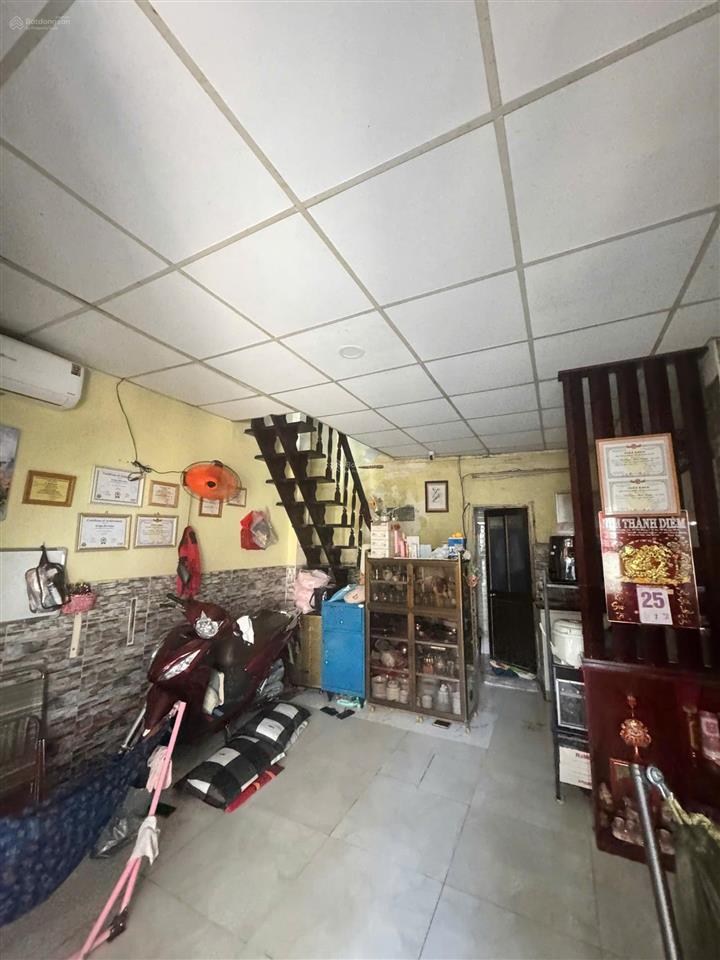 2,65 tỷ  nhà 2 tầng  2 phòng ngủ, 34m² đất  tô ngọc vân, linh đông