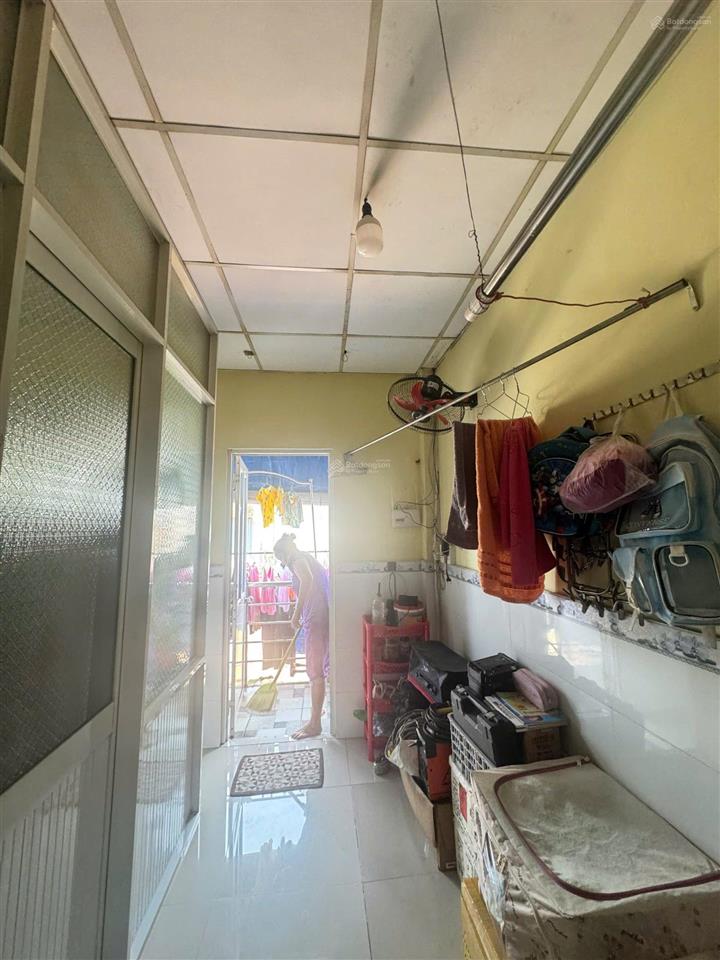 2,65 tỷ  nhà 2 tầng  2 phòng ngủ, 34m² đất  tô ngọc vân, linh đông