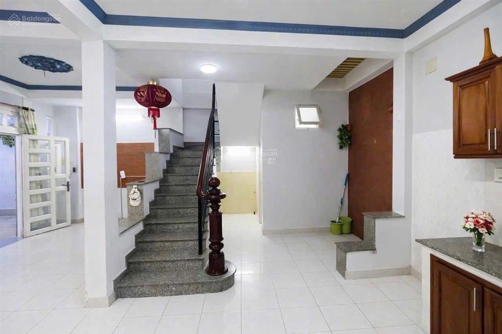 4,65 tỷ  nhà 50m2  3 tầng, đường linh trung, linh trung, thủ đức