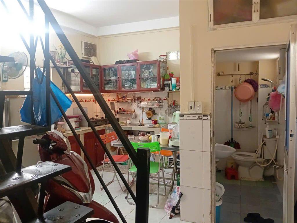 3,85 tỷ  nhà 2 tầng, 2pn  đường 10, trường thọ