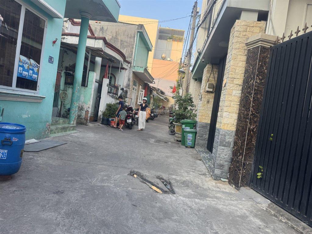 4,8 tỷ  nhà c4  74m2 hẻm xe hơi, đường số 9, linh trung