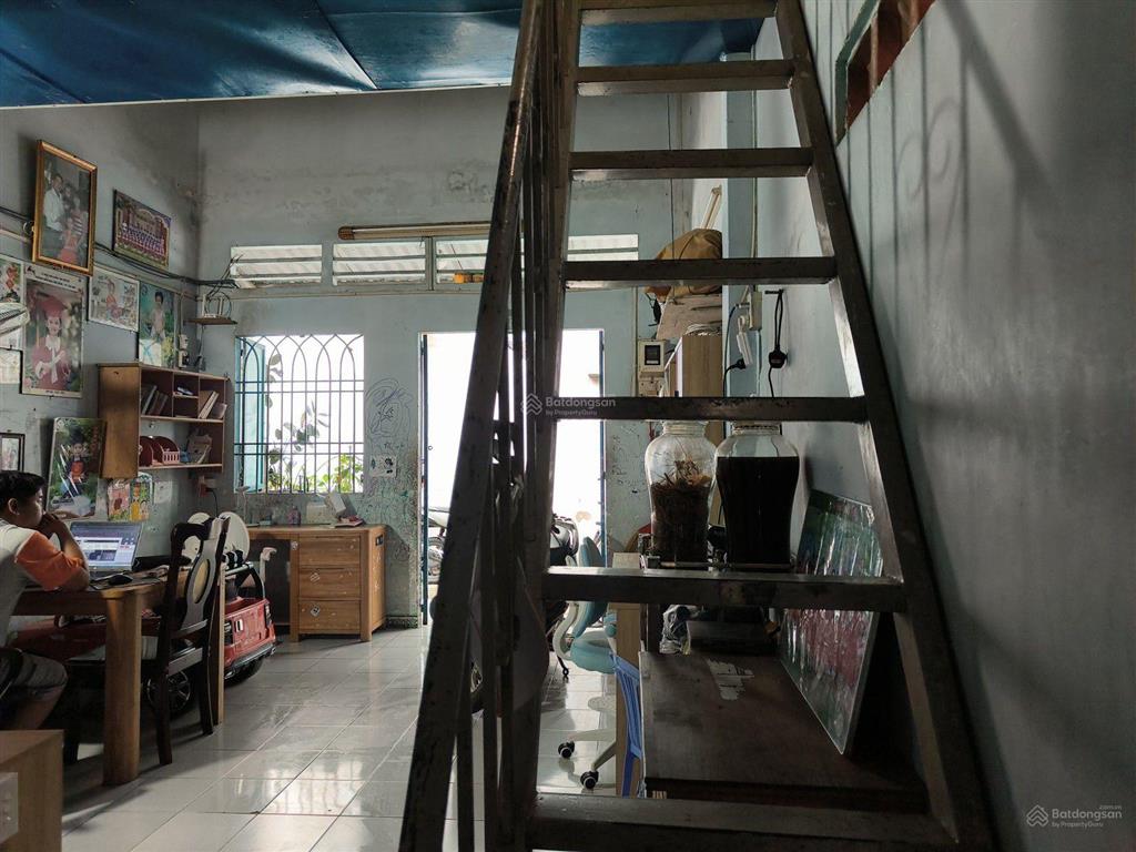 4 tỷ  81m2  nhà c4, ngay trường c3 đào sơn tây, đường 10, linh xuân. hẻm đẹp  có vỉa hè